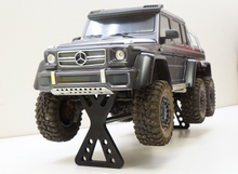 Load image into Gallery viewer, Carbon Fiber HD Display Stand for Traxxas TRX6 AMG G63 TRX-6 Lifted Work Bench
