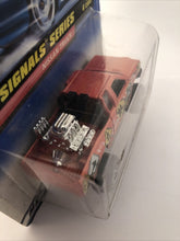 Load image into Gallery viewer, 1997 HOT WHEELS NISSAN TRUCK MIXED SIGNALS SERIES 3 OF 4 (K)
